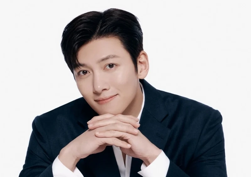 Actor Ji Chang-wook to Headline Korea Travel Fair 2026 at Plaza Singapura This Saturday!