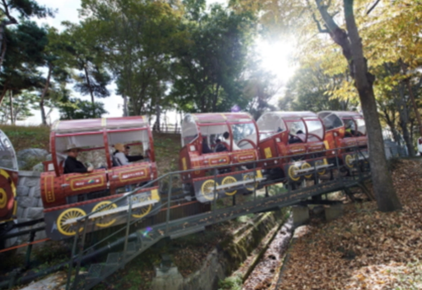 Thumbnail image of Riding the Yedang Reservoir Monorail