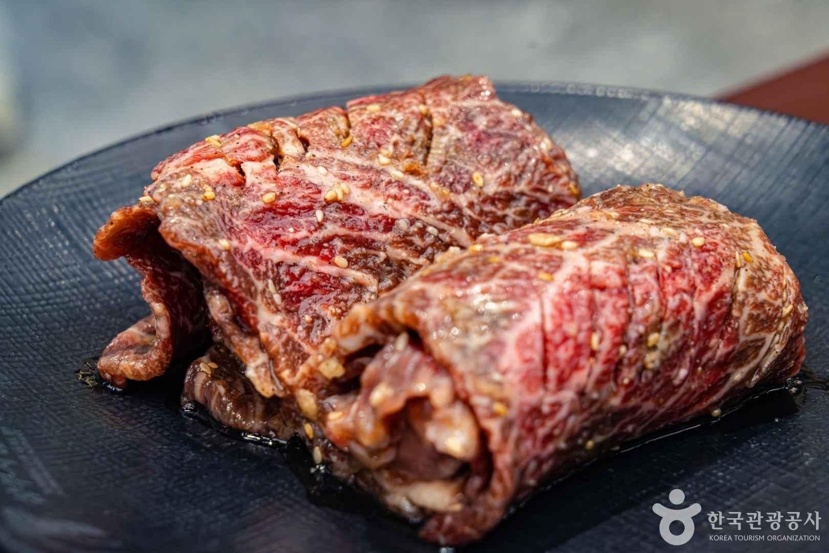 Wanggalbi (Grilled Jumbo Galbi)