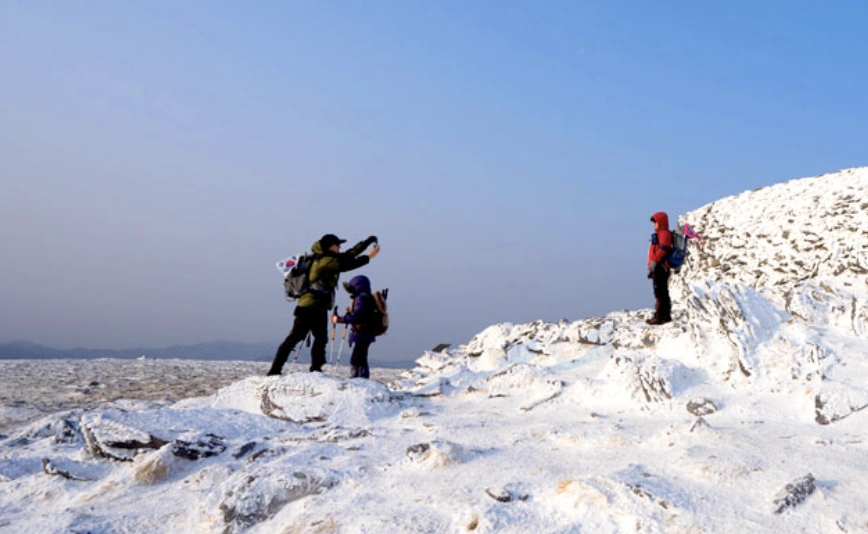 Thumbnail image of Experience the Taebaeksan Mountain Snow Festival